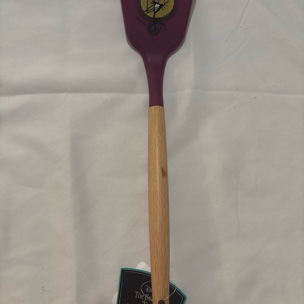 Nightmare‎ before Christmas Purple and Wood Spatula